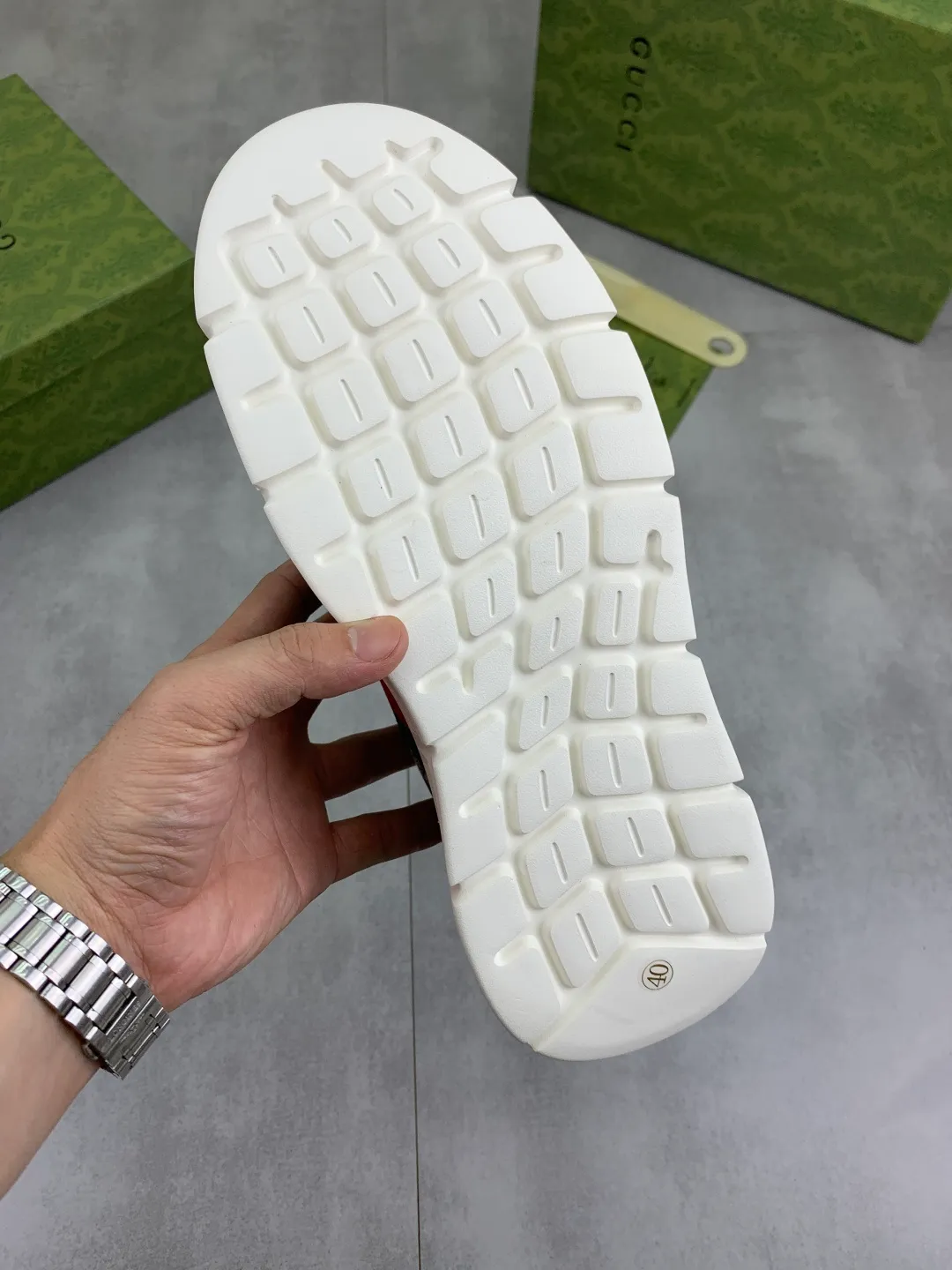 Men's shoes 💰P400💰[New style]🆘 The latest model from Gucci GUCCI official website🎁Classic casual and fashionable men's shoes👟Best model💥The style is simple and elegant, exclusive for trendy men. Unique official website latest brand elements👑Gucci original decoration, fashionable and generous, original soft calfskin fabric➕Comfortable soft first-layer pigskin lining ✅The official website specifies wear-resistant casual outsole, the classic model is photographed in real life🎬Color: 2️⃣colors available😍Number of codes: 38-44